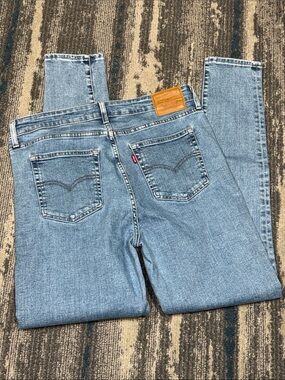 Size 31 x 30 Levi's Light Blue Denim Jeans
